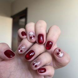Nail & Bloom