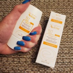 Vixen Aesthetics - My New Facial UV Preventive Serum when enjoying the sunshine year round. 7/12/2022
