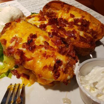 Maggie McFly's | Springfield - Supposedly fried potato skins - American Near Me - Springfield, Virginia