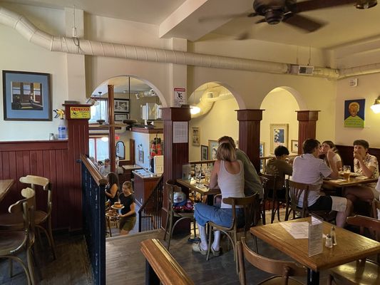 Chez Lucien by null