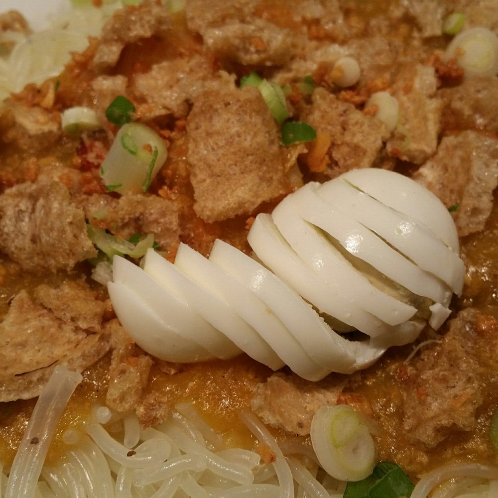 Roc's Grill - Palabok - Filipino Near Me - Calgary, Alberta Roc's Grill - Palabok - Filipino Near Me - Calgary, Alberta