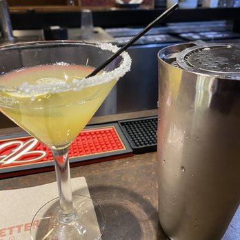 Applebee's Grill + Bar - Perfect Margarita by Trey - Sports Bars Near Me - La Crosse, Virginia