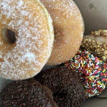Kim's Donut - Donuts! - Bakeries Near Me - Camarillo, California