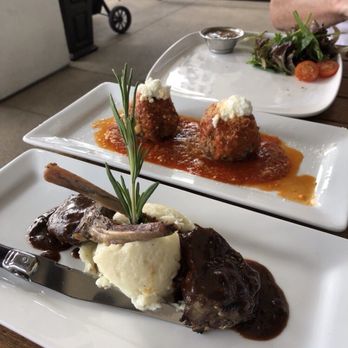 Kitchen 86 - Bars Near Me - Palm Desert, California