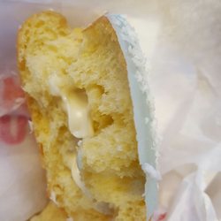 Dunkin' Donuts - White Choc Donut - Megalecker !