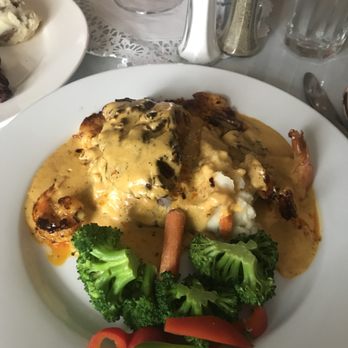 Aspen House Restaurant - Seafood Near Me - Rawlins, Wyoming