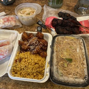 Ling Ling Chinese Restaurant - Veggie Mei Fun, spring roll, 5 chicken teriyaki, Sesame lunch special w/chicken & rice soup, fried rice & egg roll. - Cantonese Near Me - Buffalo, New York