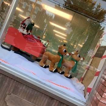 First Friday Hop - Santa has landed at Red Tree! - Cultural Center Near Me First Friday Hop - Santa has landed at Red Tree! - Cultural Center Near Me