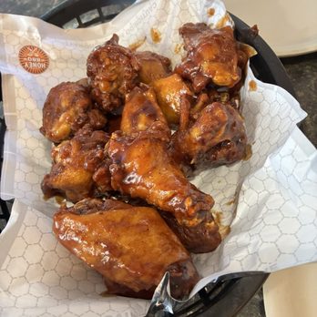 Pizza Hut - BBQ Bone-In Wings - Pizza Near Me - Green Valley, Arizona Pizza Hut - BBQ Bone-In Wings - Pizza Near Me - Green Valley, Arizona