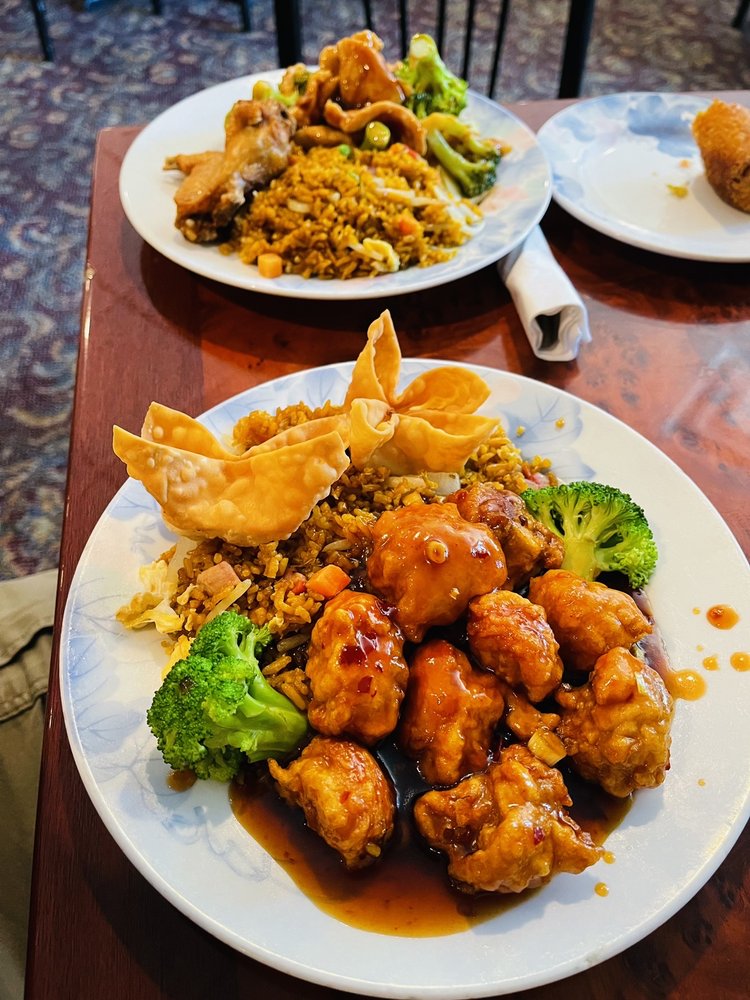 HANG TAI TOO Updated September 2024 12 Photos & 31 Reviews 75 Main St, Medway