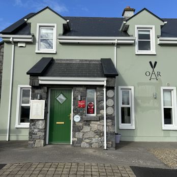 Oar Restaurant & Rooms - Bed & Breakfast Near Me - Ennis, CE