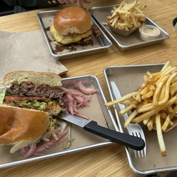 Big Buns - Burgers Near Me - Arlington, Virginia