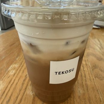 Tekosu Cafe - Gula aren latte unmixed - Coffee & Tea Near Me - Arcadia, California
