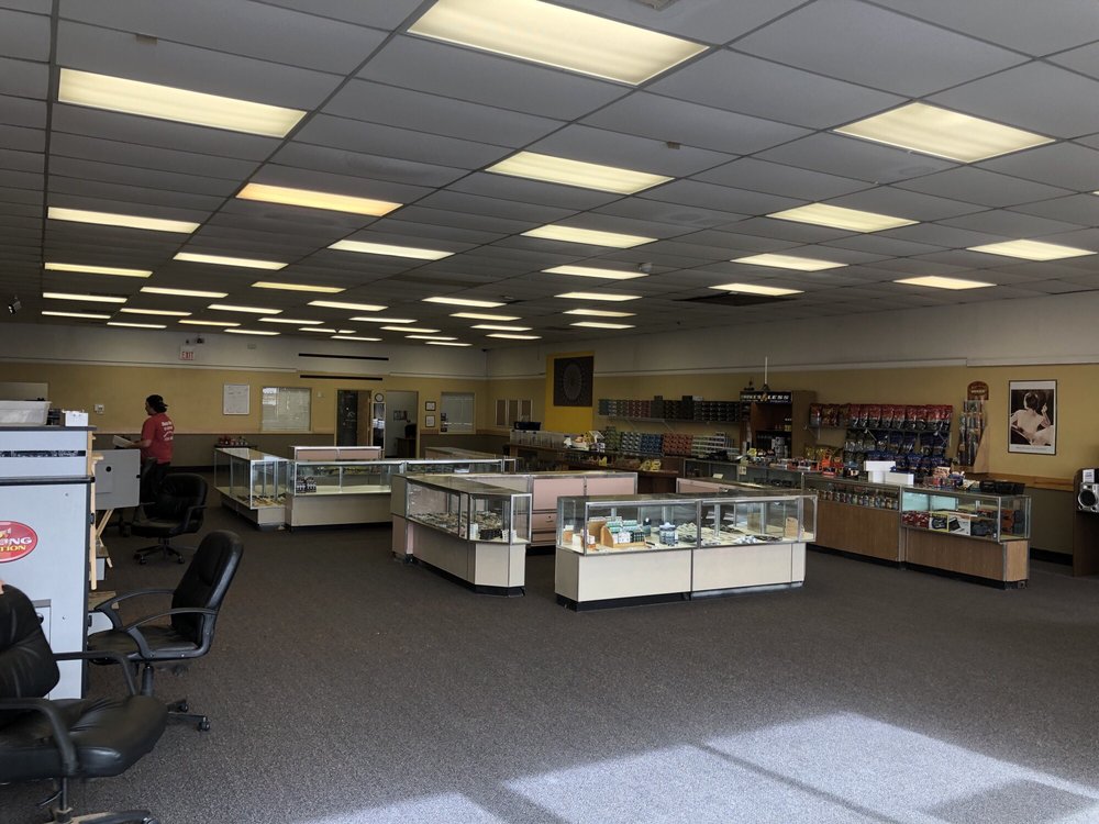 SMOKES 4 LESS Updated October 2024 2118 N Turner St, Hobbs, New