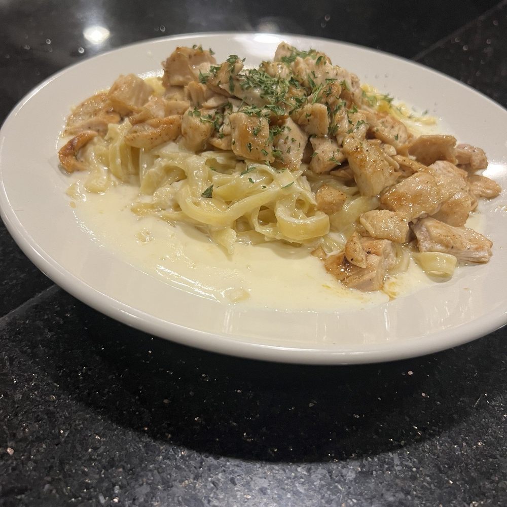 Red River Seafood & Sushi - Chicken Alfredo is amazing - Sushi Bars Near Me - Alexandria, Louisiana Red River Seafood & Sushi - Chicken Alfredo is amazing - Sushi Bars Near Me - Alexandria, Louisiana