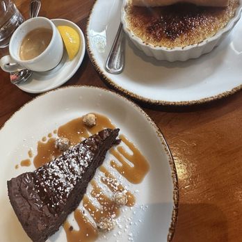 Old Ebbitt Grill - Flourless chocolate cake and creme brulee - Bars Near Me - Washington, DC, District of Columbia Old Ebbitt Grill - Flourless chocolate cake and creme brulee - Bars Near Me - Washington, DC, District of Columbia