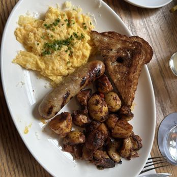 Sunday In Brooklyn - Cheddar Scramble with Chicken Sausage - New American Near Me - Brooklyn, New York