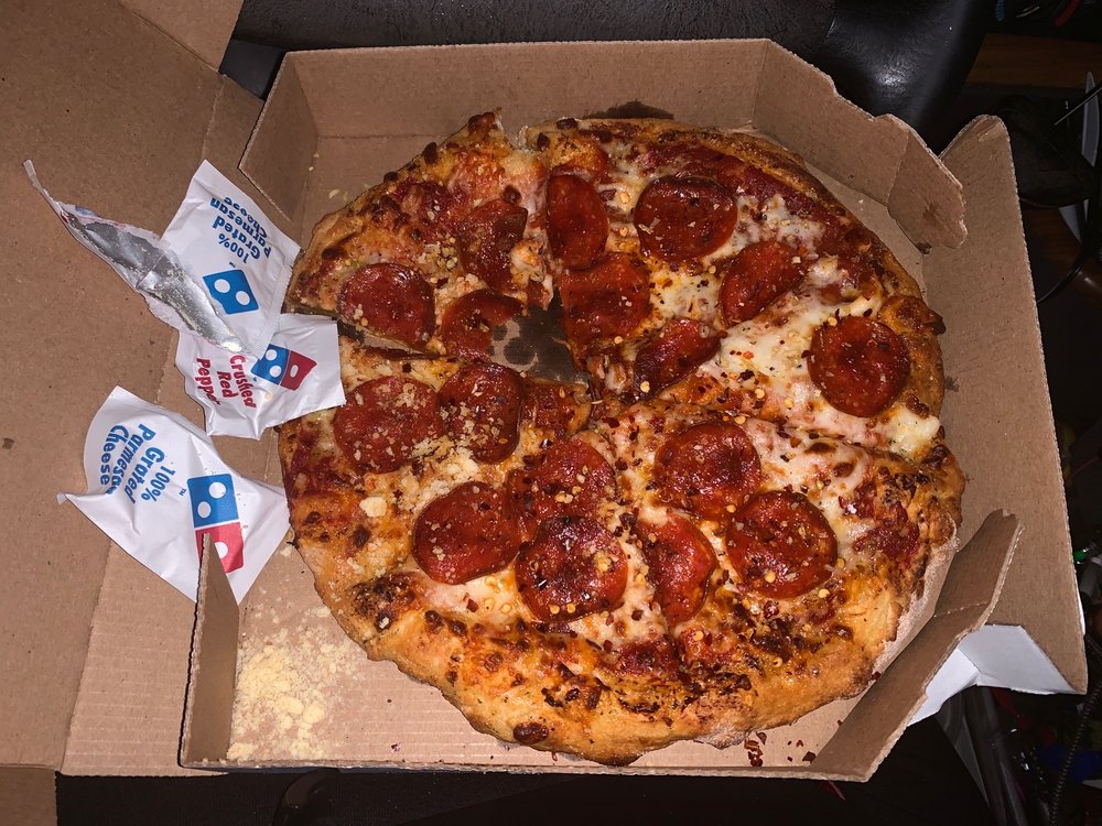 DOMINO’S PIZZA Updated October 2024 13 Reviews 3054 W New Haven