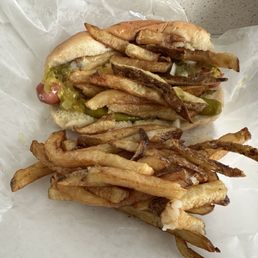 Hot Dog w/ Fries. Hot Dog w/ Fries.