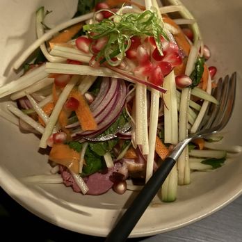 Lucky Cat - Salad - Asian Fusion Near Me - London, XGL