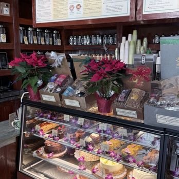 Urth Caffé-Pasadena - Cafes Near Me - Pasadena, California