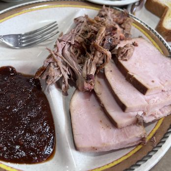 Mike Anderson's BBQ House - Pulled pork and Turkey with Spicy BBQ! Oh yeah! - Barbeque Near Me - Dallas, Texas Mike Anderson's BBQ House - Pulled pork and Turkey with Spicy BBQ! Oh yeah! - Barbeque Near Me - Dallas, Texas