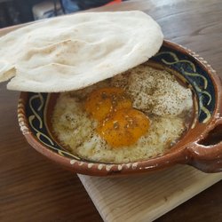 Don Chucho - Huevos en cazuela con jocoque