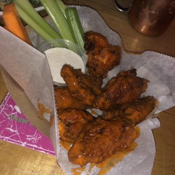 Paradise Park - Wings - Pizza Near Me - Chicago, Illinois