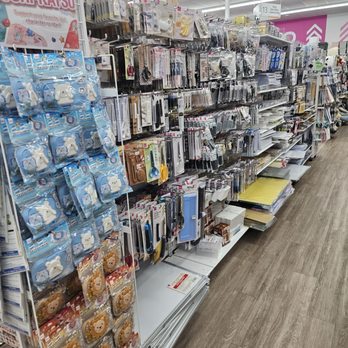 Daiso - Scissors - Cosmetics & Beauty Supply Near Me - Van Nuys, California