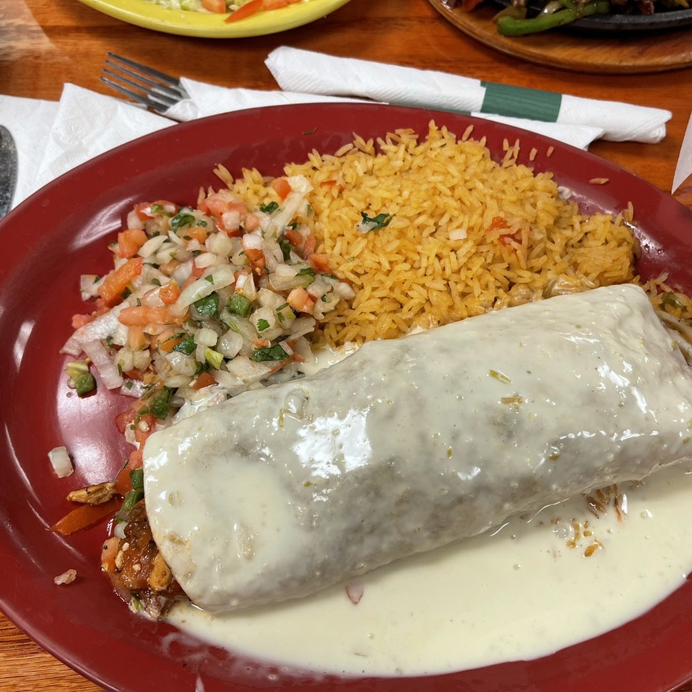 Agave Mexican Restaurant - Burrito Jalisco - Tex-Mex Near Me - Mayer, Minnesota