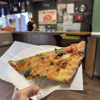 Di Fara Pizza - Cheese - Pizza Near Me - Brooklyn, New York Di Fara Pizza - Cheese - Pizza Near Me - Brooklyn, New York