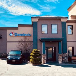 Domino's Pizza - Front of the store