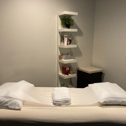 8 Dimensions Health Center - Treatment room