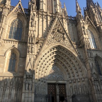 Catedral de Barcelona - Landmarks & Historical Buildings Near Me - Barcelona, B Catedral de Barcelona - Landmarks & Historical Buildings Near Me - Barcelona, B