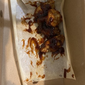 Dominos Pizza - Buffalo or bbq? Ya decide.. - Pizza Near Me - Hercules, California