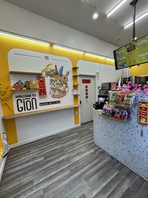 Gion Banh Mi & Tea by null