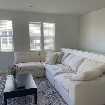 Smyrna Handling - Assembled couch - TV Mounting Near Me Smyrna Handling - Assembled couch - TV Mounting Near Me