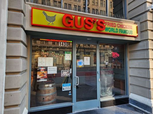 Gus's World Famous Fried Chicken by null