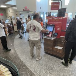 Wawa - Raining people at 7am on a Saturday!