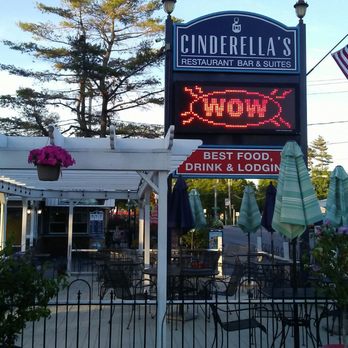 Cinderella's Cafe Suites - Cinderella's - Hotels Near Me - Sylvan Beach, New York