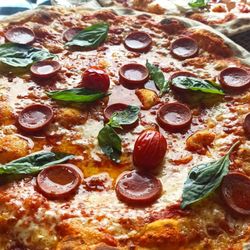 L OSTERIA Travemünde - Riesen Pizza, sehr lecker
