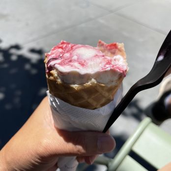 Salt & Straw - Partially eaten split scoop of berry slab pie and lassi berry flavor (summer seasonal flavors) - Ice Cream & Frozen Yogurt Near Me - San Ramon, California