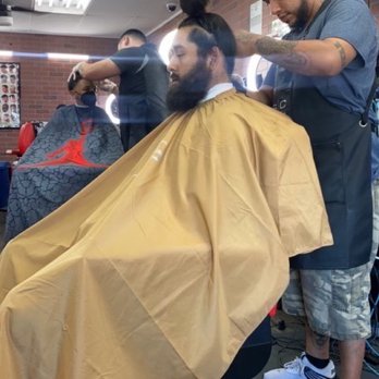 BarberStarz - How I walked in - Barbers Near Me - Fresno, California BarberStarz - How I walked in - Barbers Near Me - Fresno, California