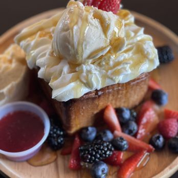 Toast&Tea - Honey toast with ice cream & fruits - Bubble Tea Near Me - Belton, Texas Toast&Tea - Honey toast with ice cream & fruits - Bubble Tea Near Me - Belton, Texas