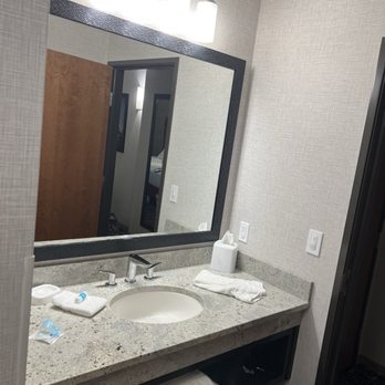 Drury Plaza Hotel Savannah Pooler - Hotels Near Me - Pooler, Georgia Drury Plaza Hotel Savannah Pooler - Hotels Near Me - Pooler, Georgia