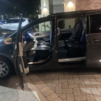 Smart cab and Limo Tampa - All of our vehicles are 2023 on up - Taxis Near Me Smart cab and Limo Tampa - All of our vehicles are 2023 on up - Taxis Near Me