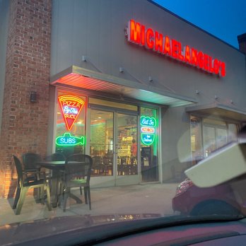 Michaelangelos Pizza & Subs - the outside of a restaurant - Pizza Near Me - Sneads Ferry, North Carolina