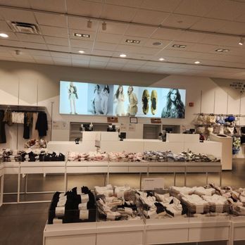 H&M - Registers - Outlet Stores Near Me - Arvin, California H&M - Registers - Outlet Stores Near Me - Arvin, California
