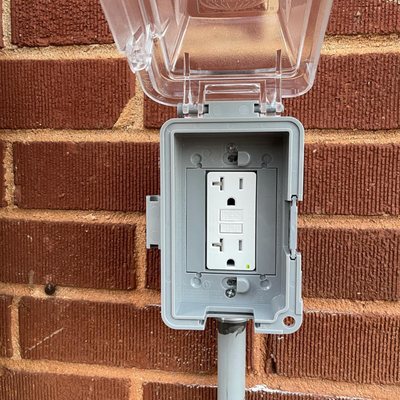 Los Feliz Certified Electrician Logo