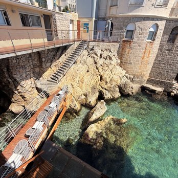 Le Plongeoir - Mediterranean Near Me - Nice, 06
